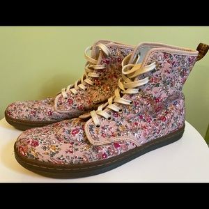 Pink Floral, Size 10, Dr. Martens